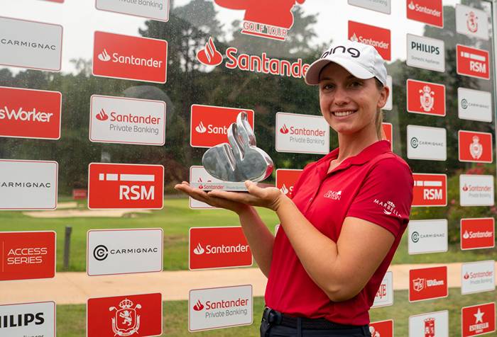Laura Gómez, campeona del Santander Golf Tour La Coruña.