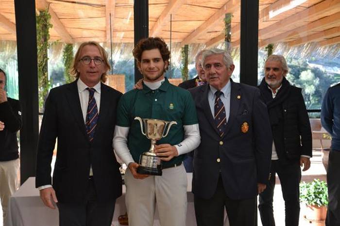 Ángel Ayora, tras una gran remontada, gana la Copa Baleares en Pula Golf