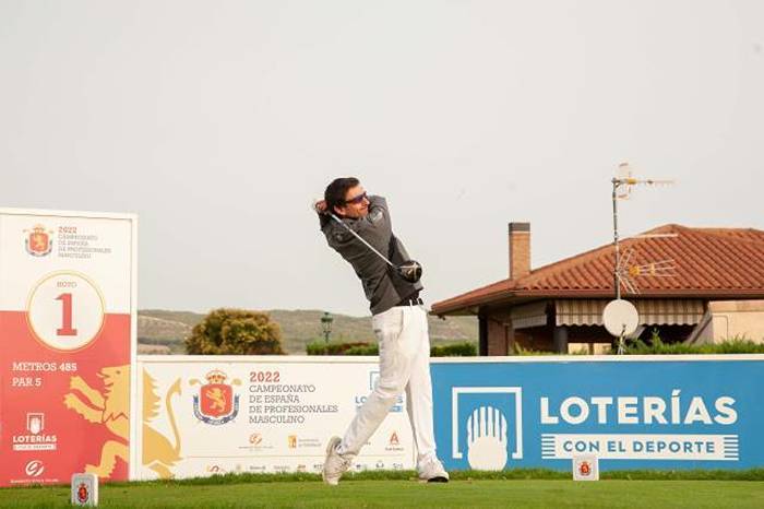 Gonzalo Escauriaza líder con -8 en Campeonato de España de Profesionales Masculino