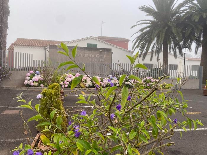 Obras de restauración en las fachadas de las casa club de los campos antiguos. ¿Modernizadas o clásicas?