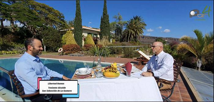 Desayuno en Villas La Gomera con Libertad Ramos, Teniente Alcalde del Ayuntamiento de San Sebastián de La Gomera.