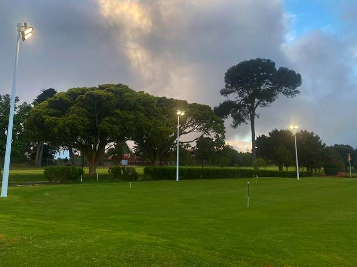 ¡Y la luz llegó al putting green del RCGT!