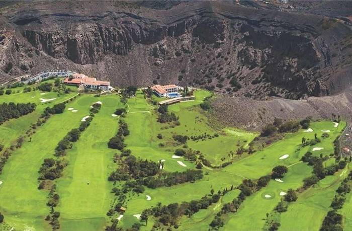 Bandama, Golf a las faldas de un cráter