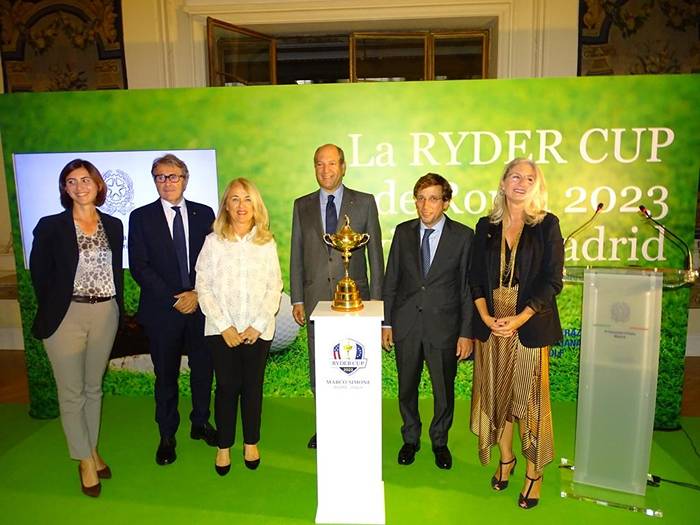 La Ryder Cup hace escala en la Embajada de Italia en Madrid