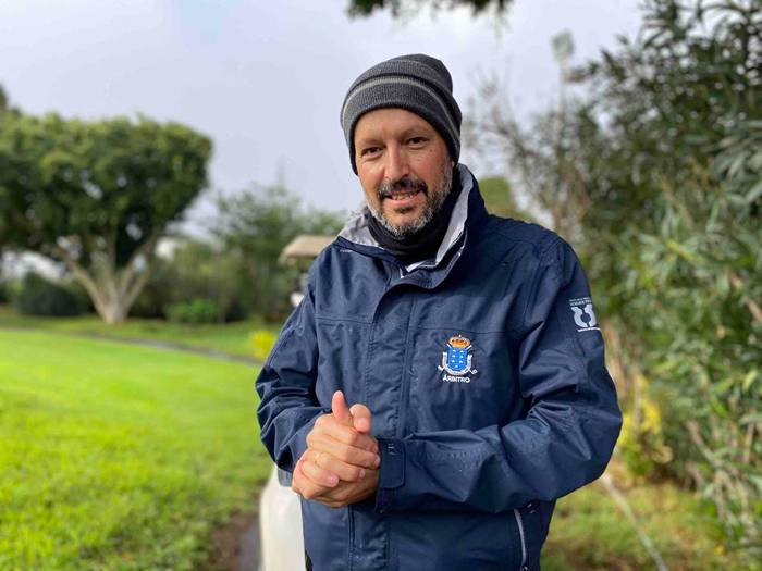 Reglamento: bola accidentalmente movida al tratar de buscarla en un bunker. ¿Sabemos cómo actuar? Apostamos que este vídeo les sorprenderá.