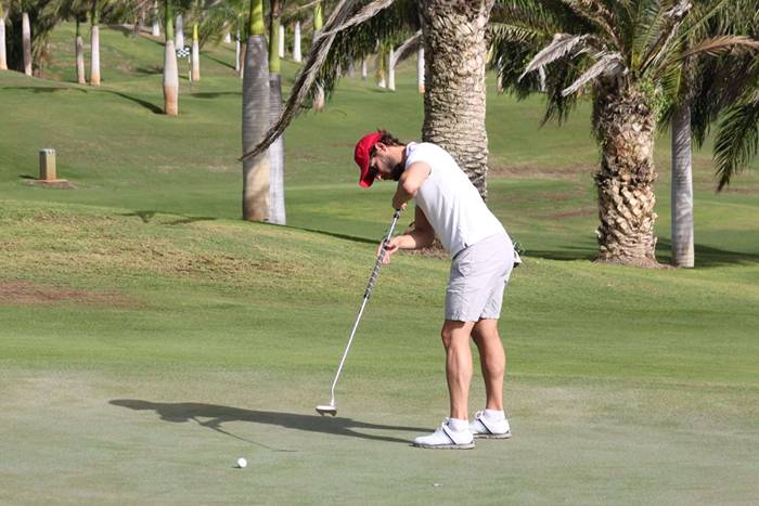 Óscar Sánchez, brillante campeón del Top Golf  Challenge Gran Canaria 2020