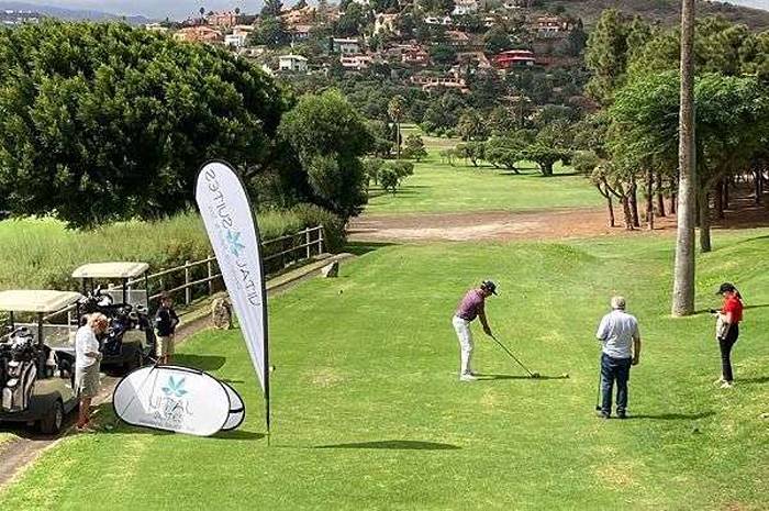 El Real Club de Golf de Las Palmas se vuelca con la Isla de la Palma