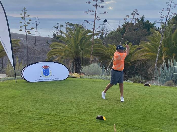 Thor Hellenaes, líder en  la primera jornada Campeonato Senior de Canarias.