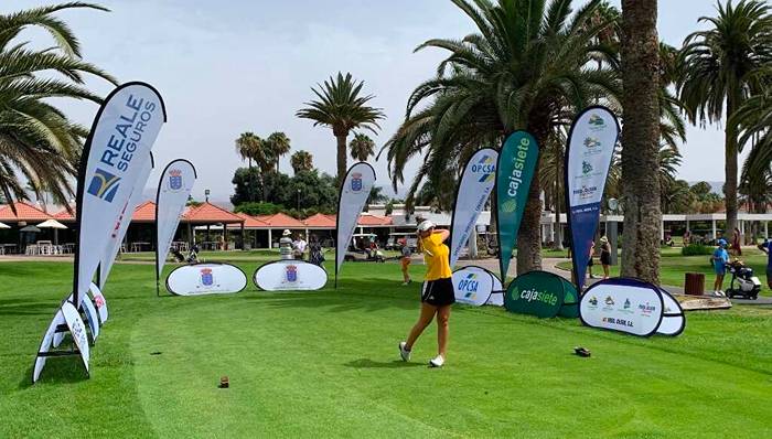 LOS HERMANOS ALICIA Y RAFA FAJARDO, GANADORES DEL PRIMER TORNEO AMATEUR FEDERACIÓN CANARIA DE GOLF EN MASPALOMAS GOLF