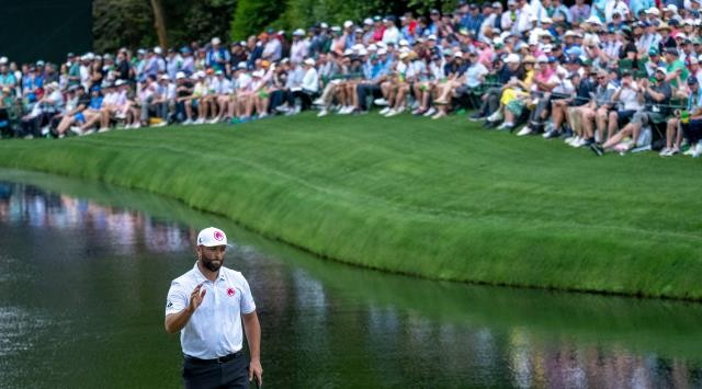 Jon Rahm y Chema Olazábal resisten al vendaval en The Masters