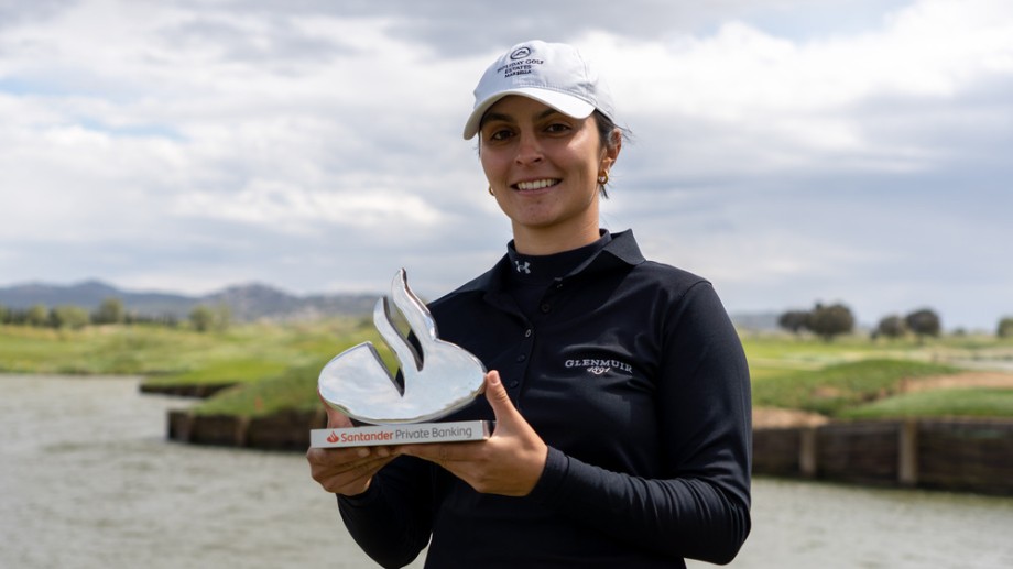 La madrileña María Herráez, campeona del Santander Golf Tour Girona en Empordà Golf 