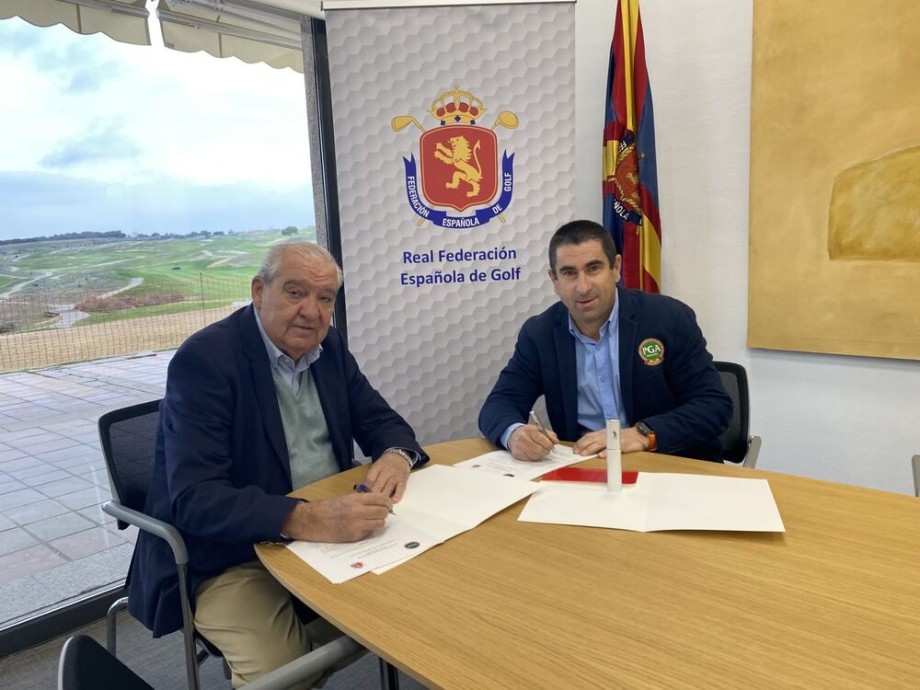 RFEG y PGA de España firman un convenio de colaboración para fortalecer el ámbito del profesionalismo en nuestro país