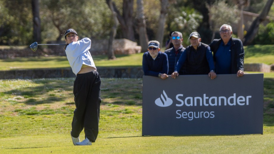 Ana Peláez toma el mando en el Santander Golf Tour Castellón con un final brillante en Mediterráneo Golf