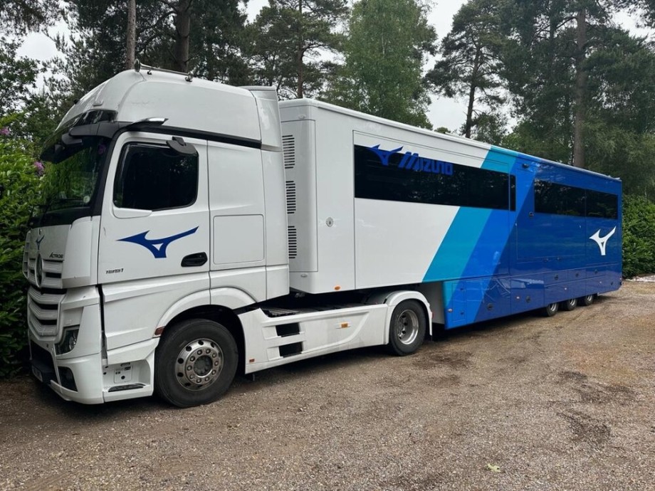 El camión de Mizuno Golf abrirá sus puertas a los aficionados en el Estrella Damm Catalunya Championship