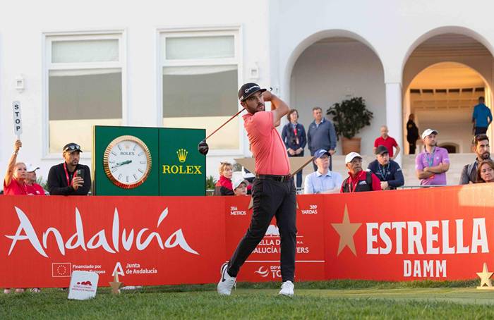 Ángel Hidalgo y Adrián Otaegui líderes  en el Estrella Damm N.A. Andalucía Masters