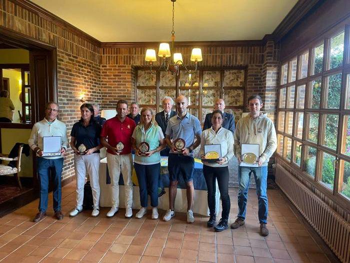 Asunción Marquiegui y Carlos García-Mancebo Campeones del MID-Amateur Principado de Asturias 2022.